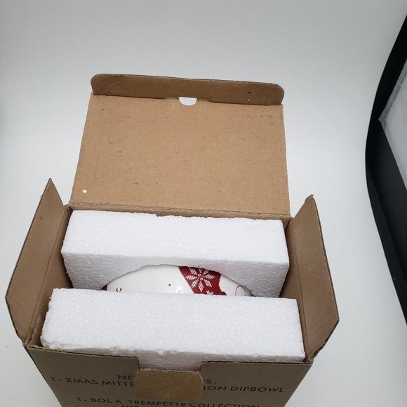 Christmas Mitten Dip Bowl - Picture 3 of 7